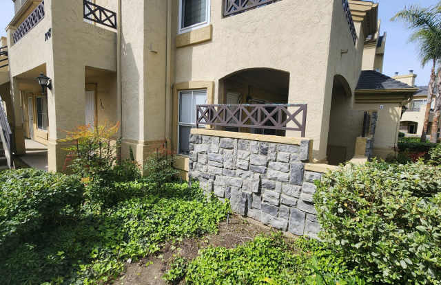 2 Bedroom, 2 Bath Condo in Eastlake Shores photos photos 2 Bedroom, 2 Bath Condo in Eastlake Shores photos photos