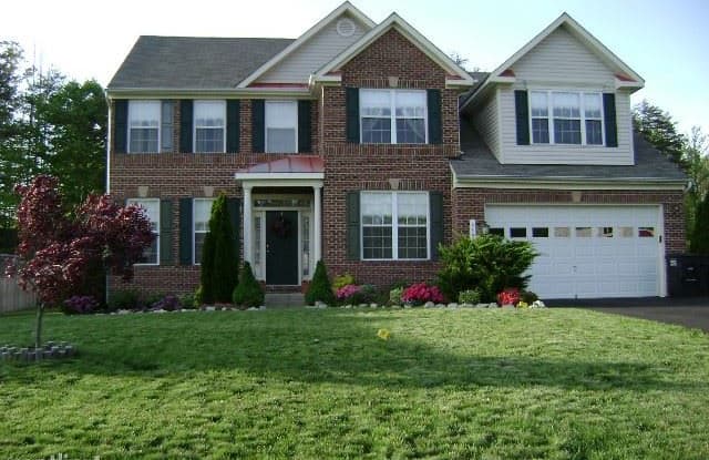 5455 Quaint dr - 5455 Quaint Drive, Dale City, VA 20112