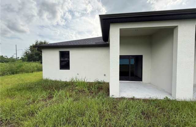 227 Ivan Avenue S Gallery 2