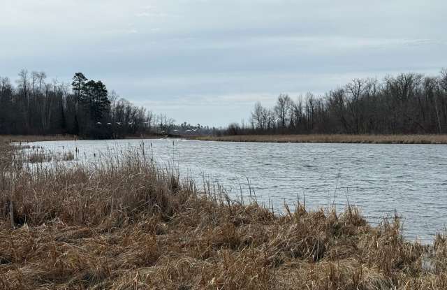 Beautiful 3 Bedroom Home on Rice Lake photos photos
