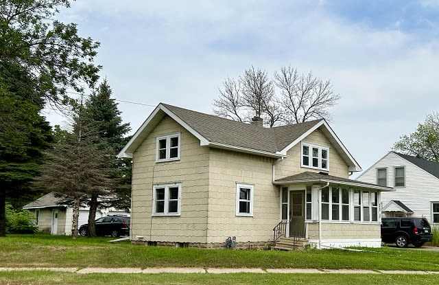 606 5th Place Southeast photos photos