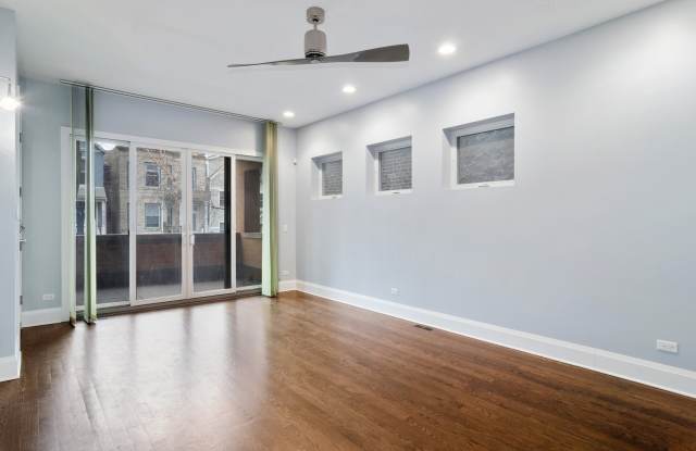 3743 North Kenmore Avenue Gallery 2