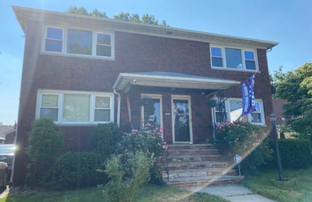 240 FOREST ST - 240 Forest St, Belleville, NJ 07109