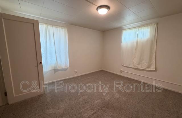 1014 4th Street West - 2 Gallery 4