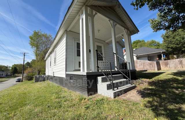 1104 West Webb Gallery 2