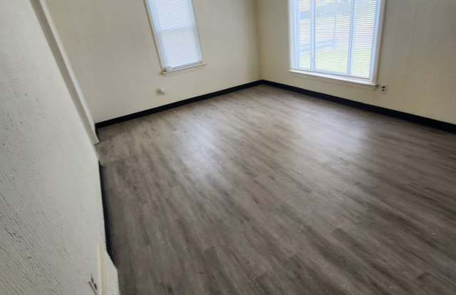 4 Bedroom House For Rent - 12221 Sobieski Ave Gallery 4