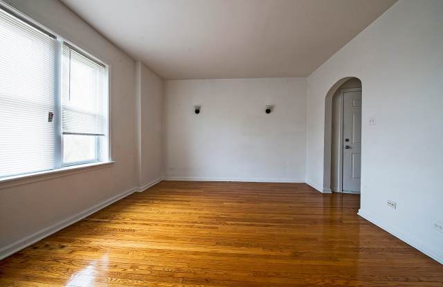 8155 S Ingleside Ave photos photos