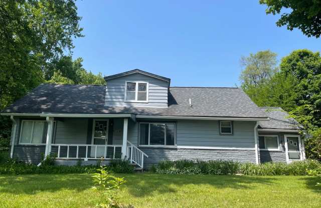 Updated 3bd/2ba in Rochester Hill house w/ huge back yard (Brand New EVERYTHING) photos photos