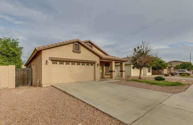 Single Level 3 Bedroom + 2 Bathroom + 2 Car Garage in Fincher Farms with Community Pool! - 1695 South Rome Street, Gilbert, AZ 85295