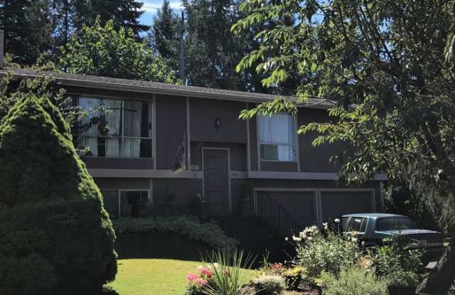 7919 98th Avenue Southwest - 7919 98th Avenue Southwest, Lakewood, WA 98498