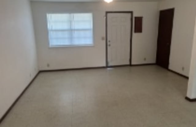 78 Roberts Avenue Gallery 1