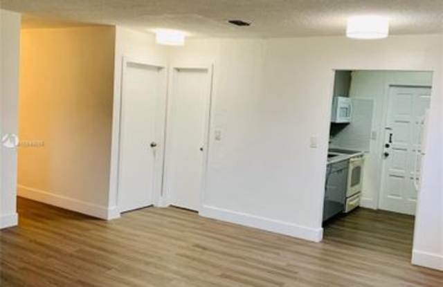 7634 Northwest 2nd Terrace Gallery 4
