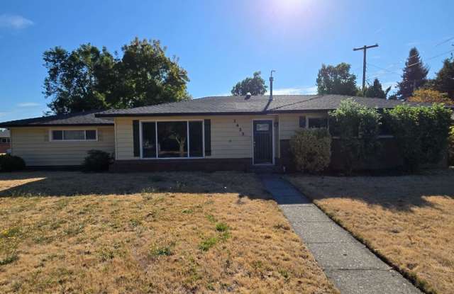 Pet Friendly Single Level 3 Bed 2 Bath Home Near I-5 in Albany! photos photos