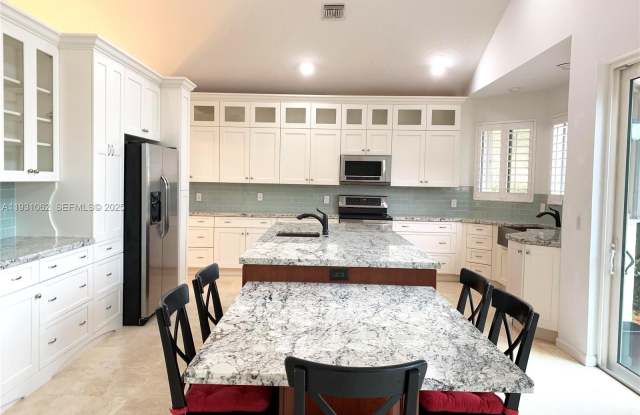 22832 Marbella Cir photos photos