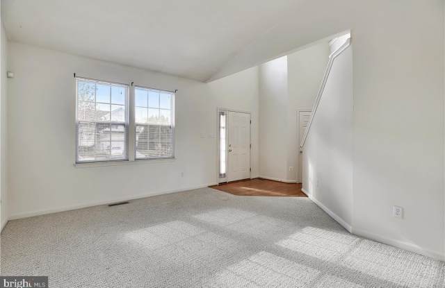 9012 INA COURT Gallery 2
