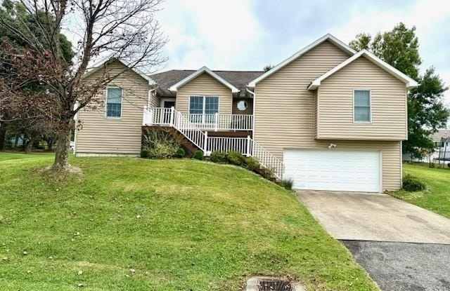 1392 Bennett Drive - 1392 Bennett Drive, Brookhaven, WV 26508