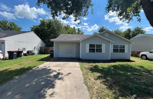 Charming 3 Bedroom, 2 Bath Home in the Heart of Springdale! photos photos