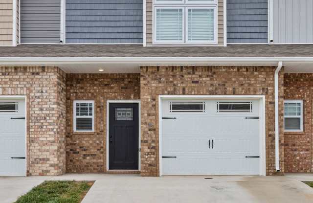 2 Bedroom Condo For Rent With Community Swimming Pool! Gallery 4
