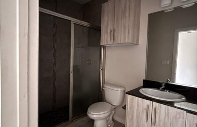 2002 Garden Ridge Drive - 4 Gallery 4