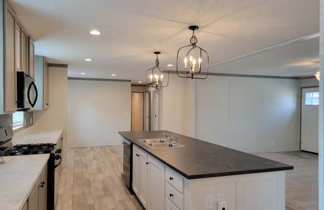 9715 Marina Cr Gallery 3