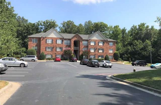 READY TO MOVE IN!! 2 Beds 2Bath - 5238 Hilltop Road, Greensboro, NC 27282