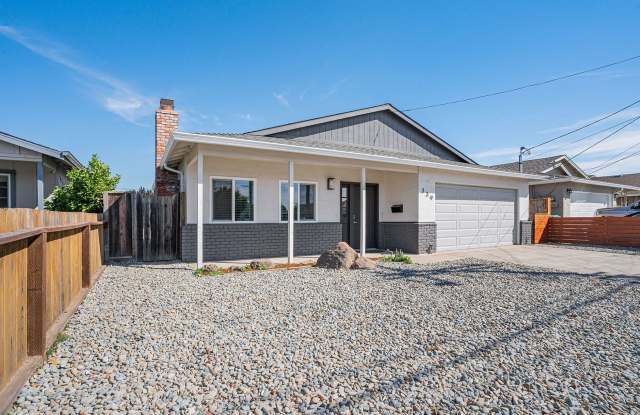 339 Magnolia Drive - 3 bedroom | 2 bath | Single family home - 339 Magnolia Drive, Alameda, CA 94502