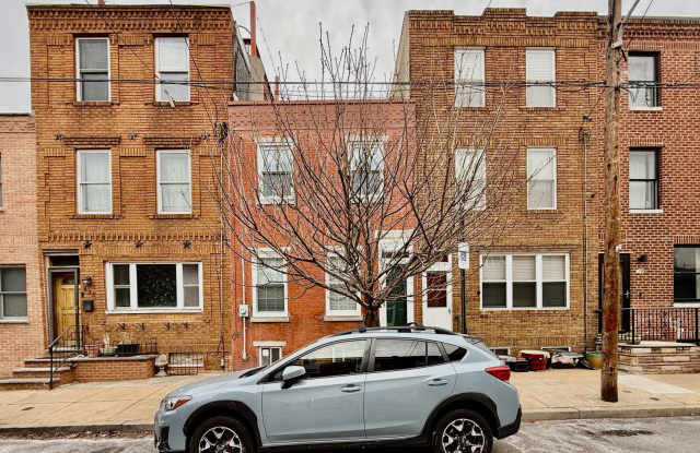 2+ BED/1.5 BA Solid HOUSE in great East Passyunk/LOMO location w/ Central AC-HARDWOOD Flooring-WASHER/DRYER  PATIO - 831 Mountain Street, Philadelphia, PA 19148