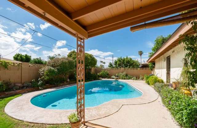 5 Bedroom/2 Bath Home in amazing ASU Neighborhood photos photos