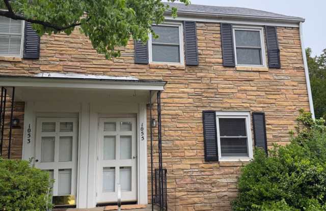 Comfort & Style: 2-Bedroom Raleigh Townhouse photos photos Comfort & Style: 2-Bedroom Raleigh Townhouse photos photos