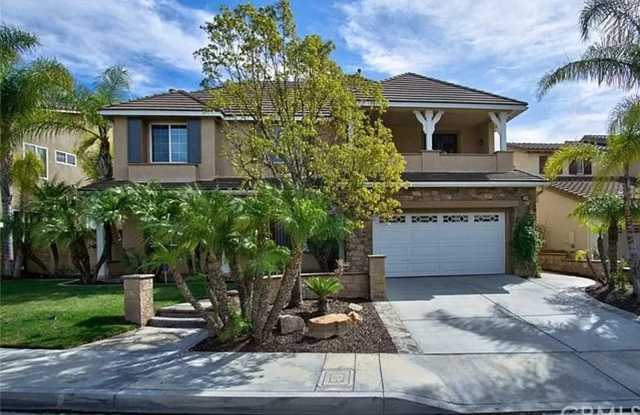 4 BEDROOM, 3 BATH WITH BONUS ROOM (SERRANO  KENDRA) CITY OF ORANGE photos photos