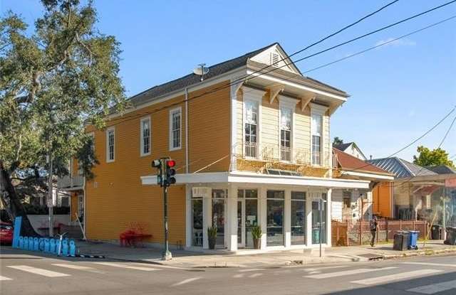 3341 MAGAZINE Street Gallery 2