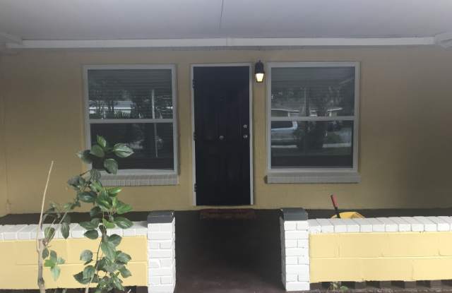 Large Old West Tampa Home - 1715 West Saint Conrad Street, Tampa, FL 33607