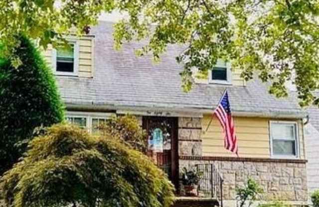 52 Raritan Avenue unit: 2 photos photos 52 Raritan Avenue unit: 2 photos photos