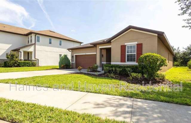 922 Suffolk Pl Gallery 4