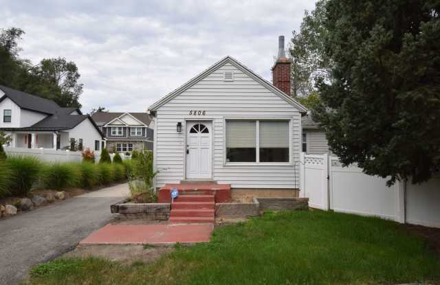 Secluded 4 Bed Holladay Home in Quiet Neighborhood with Mountain Views!! photos photos
