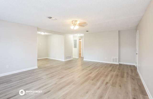 439 Blairmore Boulevard West Gallery 3