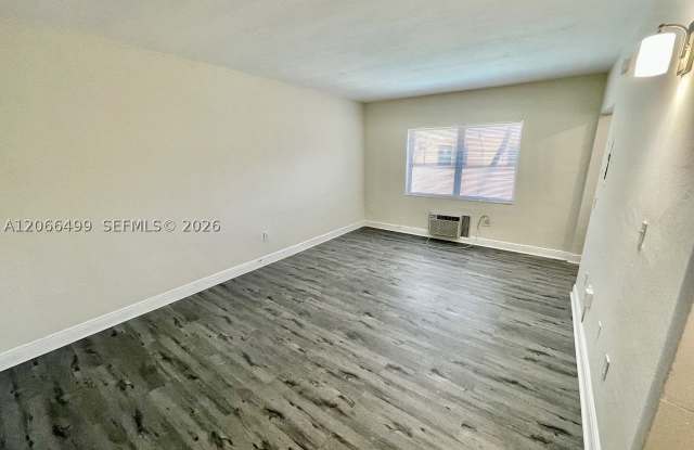 218 Santillane Ave Gallery 4