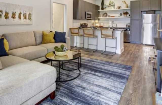 1841 Social Drive Gallery 1
