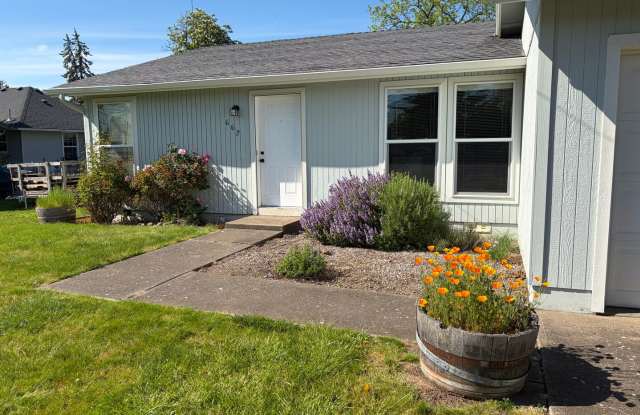 Coming soon 2 Bedroom 1 Bath Single Family Home photos photos
