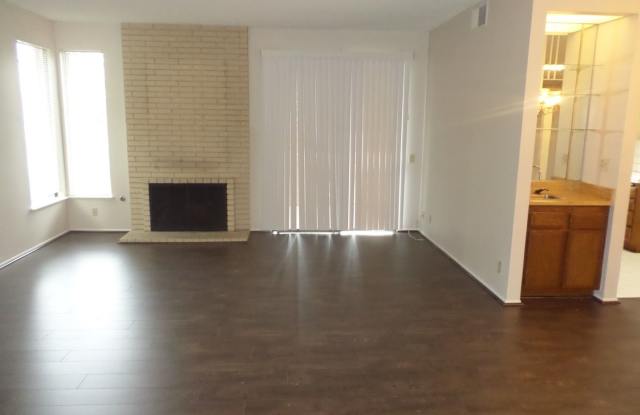 2134 Rockridge Court Gallery 2