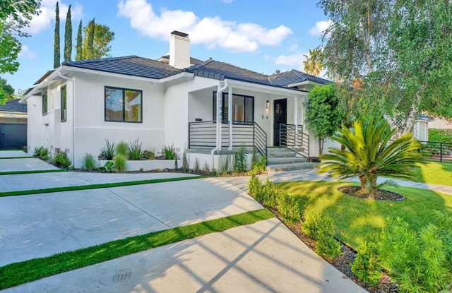 Luxe 5+4.5 w/detached studio, downstairs en-suite, gated entry, pool + spa! photos photos