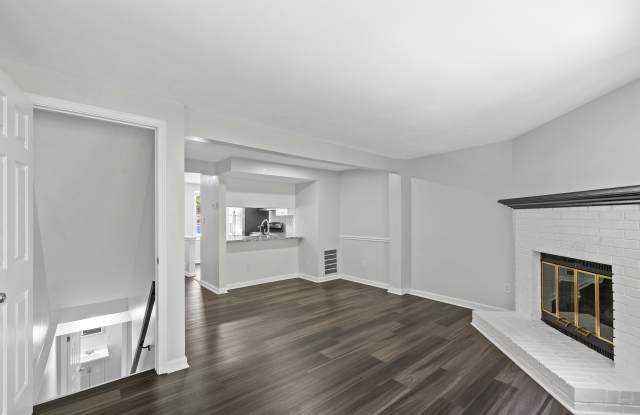 7722 Bernadette Lane Gallery 3