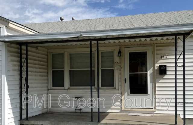4547 E Young Ct Gallery 4