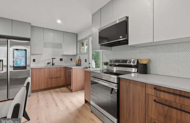 1125 DEVONSHIRE Drive photos photos