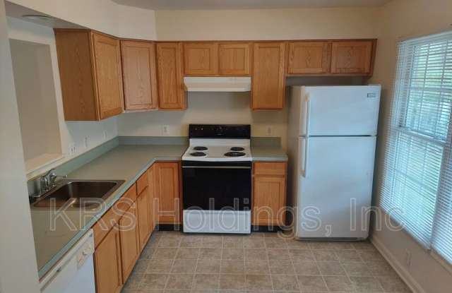 1143 Commercial Ct Gallery 4
