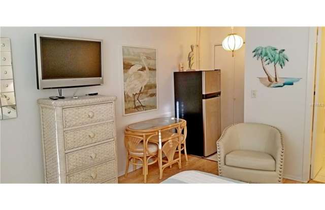 908 VILLAS DRIVE Gallery 4