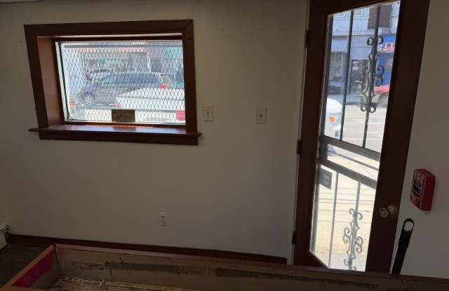 5943 LANSDOWNE Avenue Gallery 4