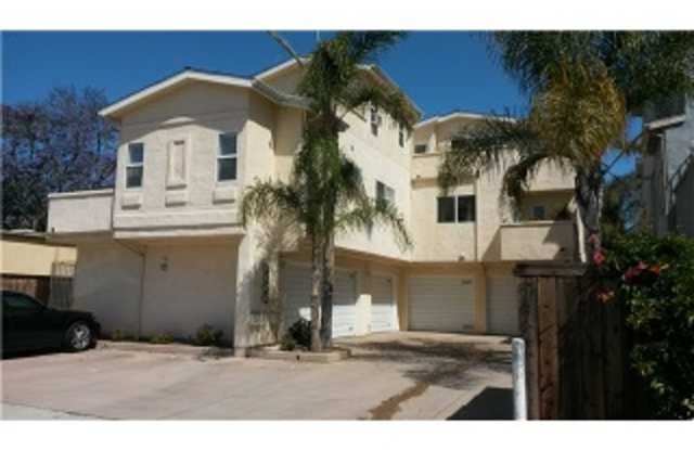 2 Bed 2 Bath Condo (Avail. 12/1) - 1549 Felspar Street, San Diego, CA 92109