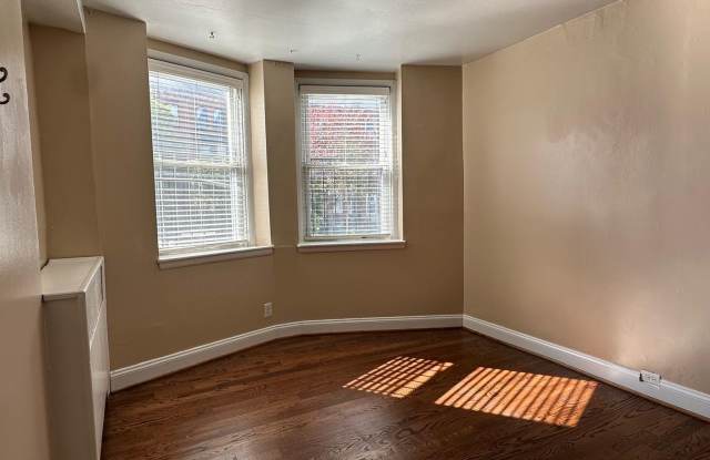 2907 Saint Paul Street Gallery 1
