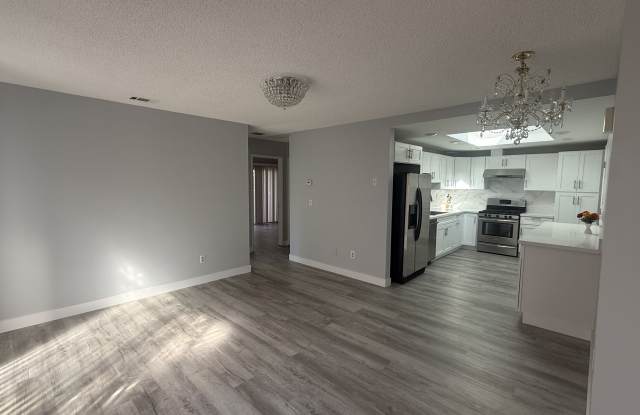 2113 Meadow View Place Gallery 4